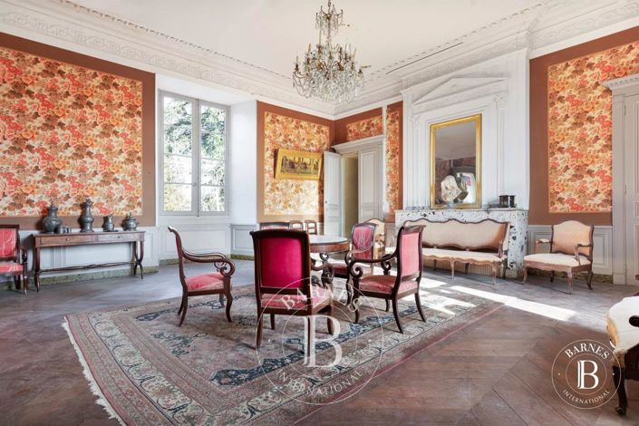 Image No.9-9 Bed House for sale