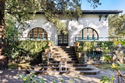 7 Bed House for sale