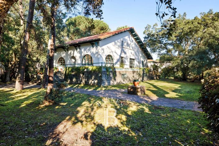 Image No.2-7 Bed House for sale