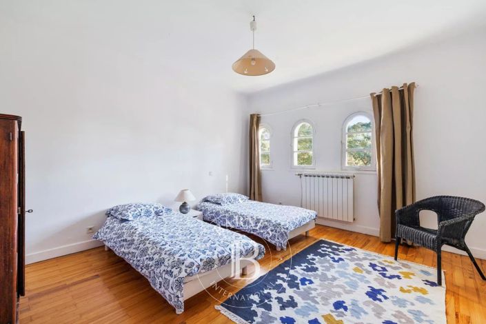 Image No.22-7 Bed House for sale