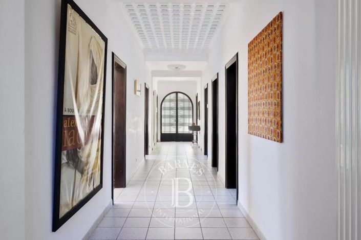 Image No.5-7 Bed House for sale