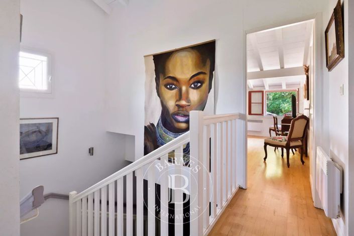 Image No.14-7 Bed House for sale