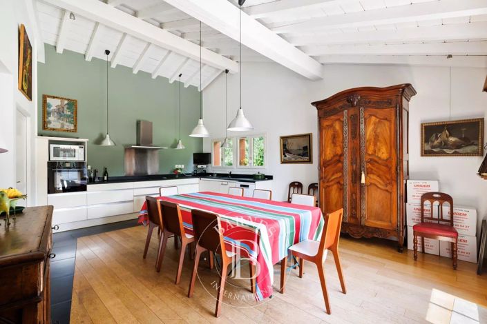 Image No.9-7 Bed House for sale