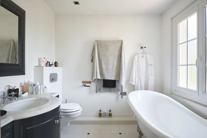 Image No.15-4 Bed House for sale