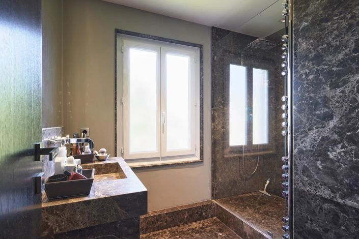 Image No.17-4 Bed House for sale