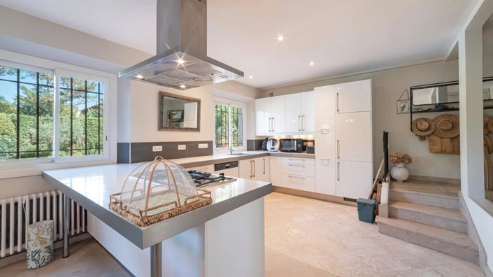 Image No.13-5 Bed House for sale