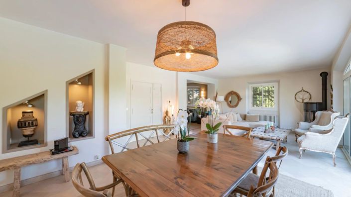 Image No.14-5 Bed House for sale