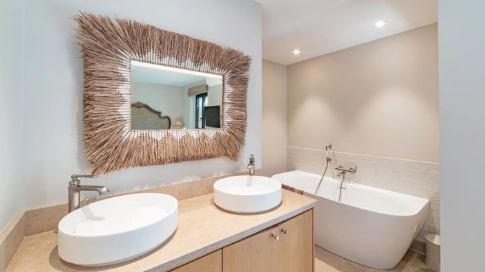 Image No.18-5 Bed House for sale