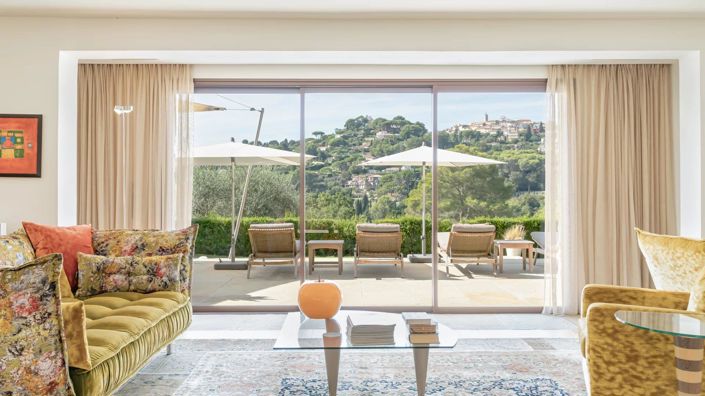 Image No.18-5 Bed House for sale