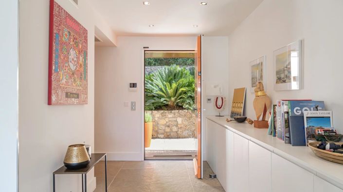 Image No.19-5 Bed House for sale