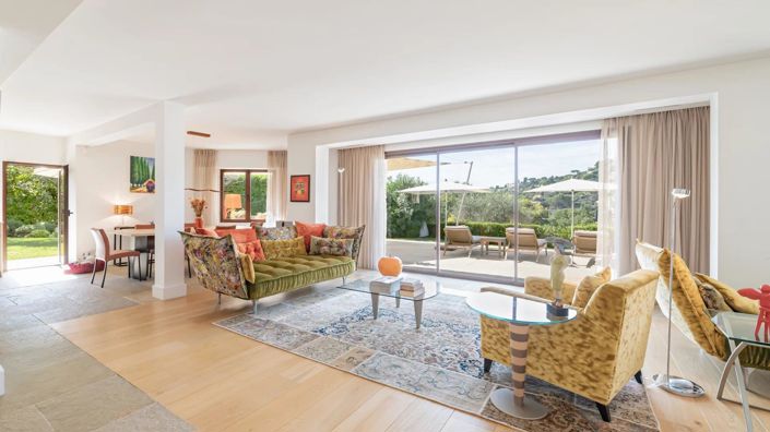 Image No.21-5 Bed House for sale