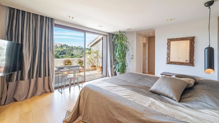 Image No.25-5 Bed House for sale