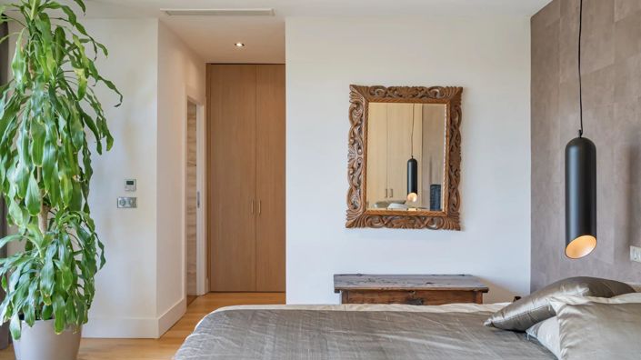 Image No.27-5 Bed House for sale