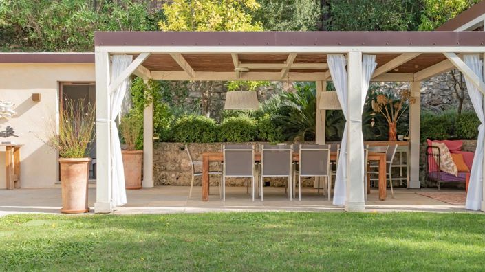 Image No.8-5 Bed House for sale