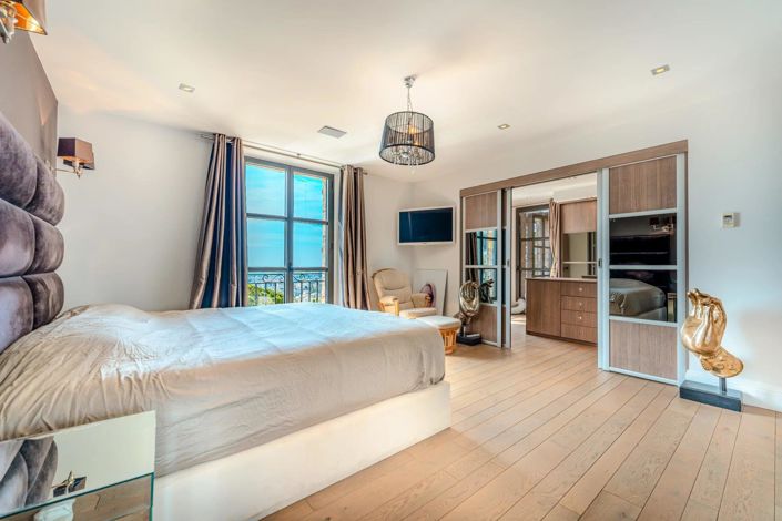 Image No.12-8 Bed House for sale