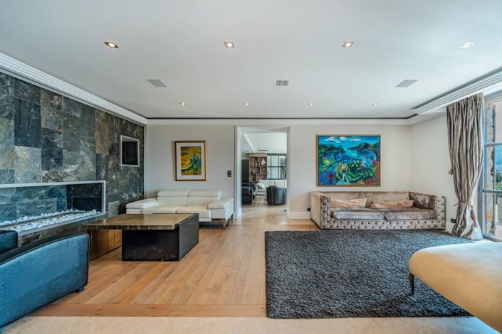 Image No.5-8 Bed House for sale