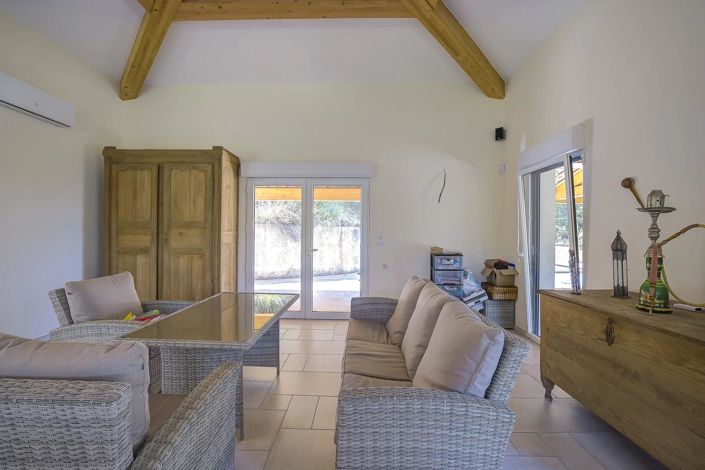 Image No.9-3 Bed House for sale