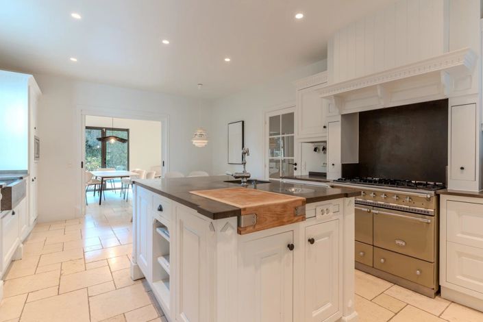 Image No.10-6 Bed House for sale