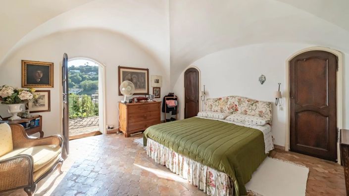 Image No.12-4 Bed House for sale