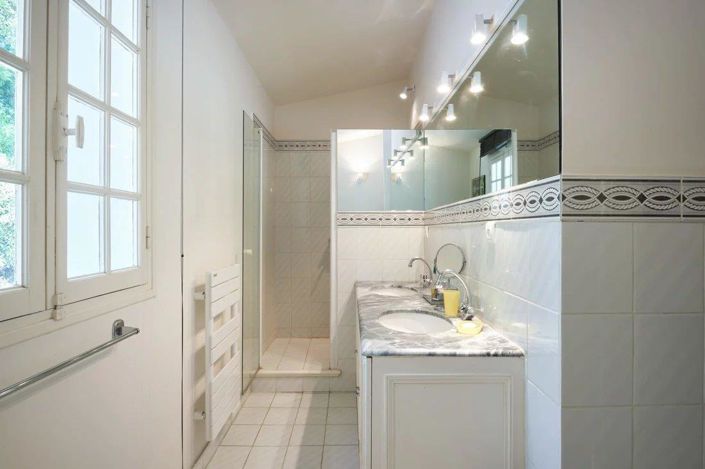 Image No.16-House for sale