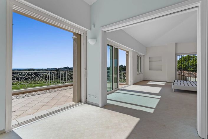 Image No.25-House for sale