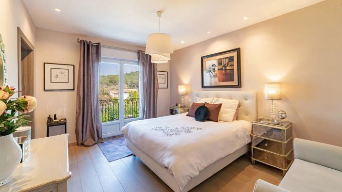 Image No.18-5 Bed House for sale