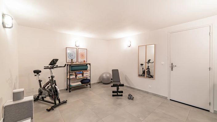 Image No.22-5 Bed House for sale