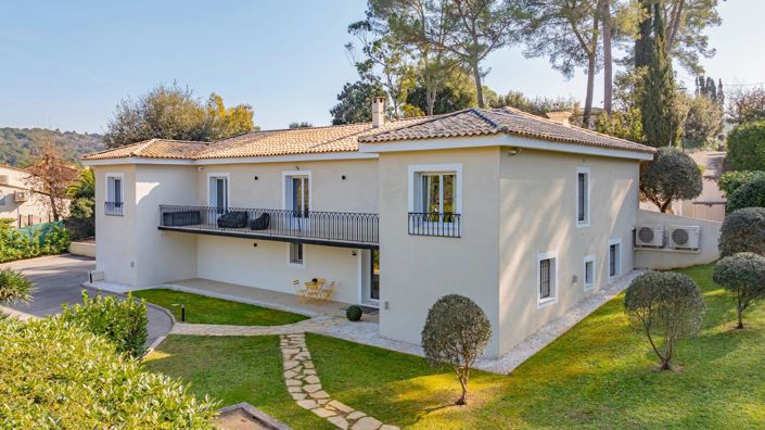 Image No.8-5 Bed House for sale