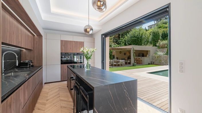 Image No.13-4 Bed House for sale