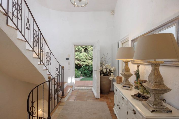 Image No.19-6 Bed House for sale