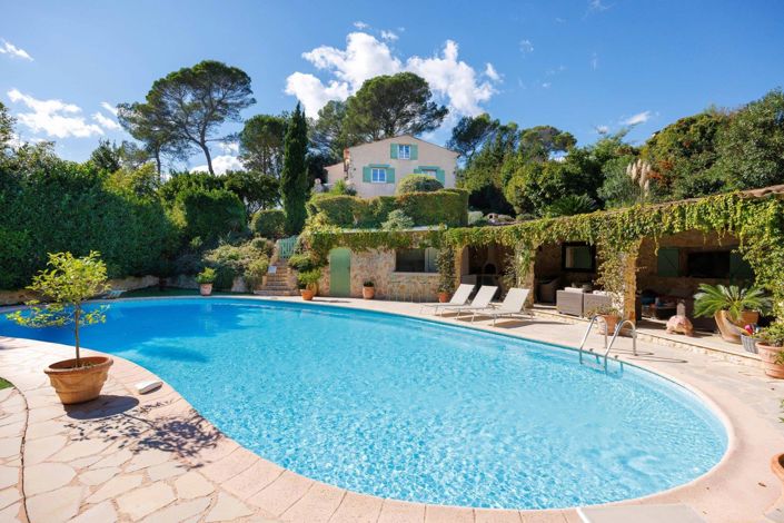 Image No.5-6 Bed House for sale