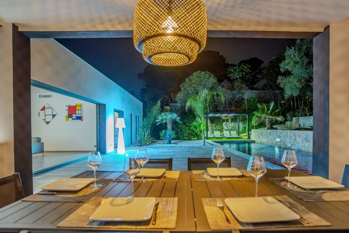 Image No.10-5 Bed House for sale