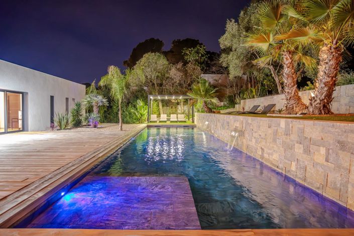 Image No.11-5 Bed House for sale