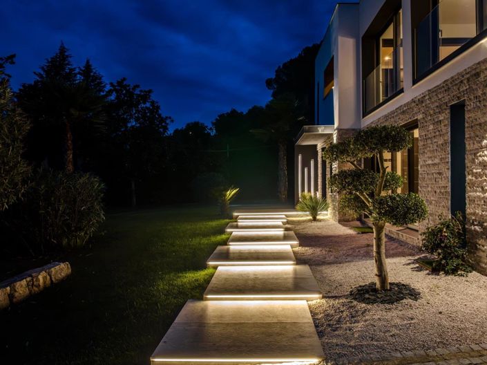 Image No.2-5 Bed House for sale