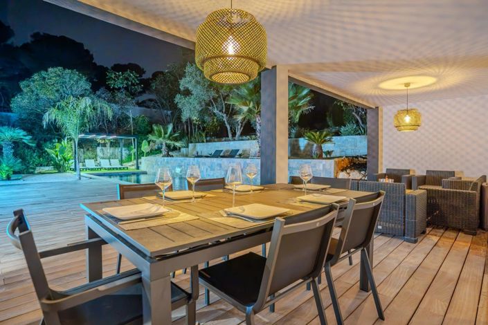 Image No.9-5 Bed House for sale