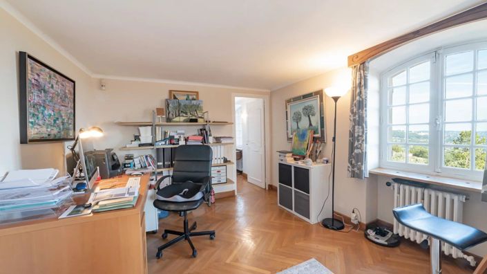 Image No.20-5 Bed House for sale