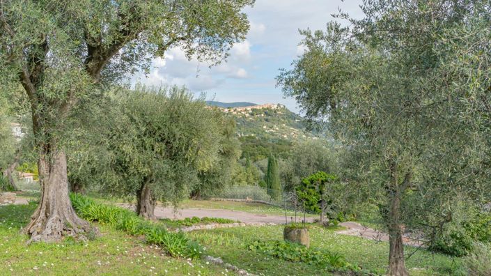 Image No.9-5 Bed House for sale