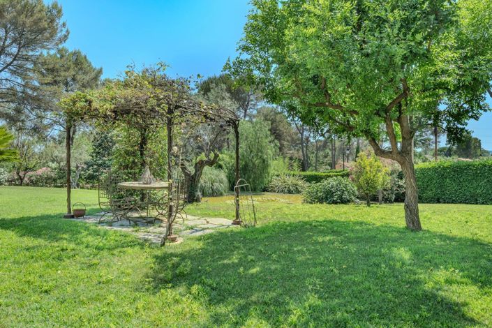 Image No.17-4 Bed House for sale