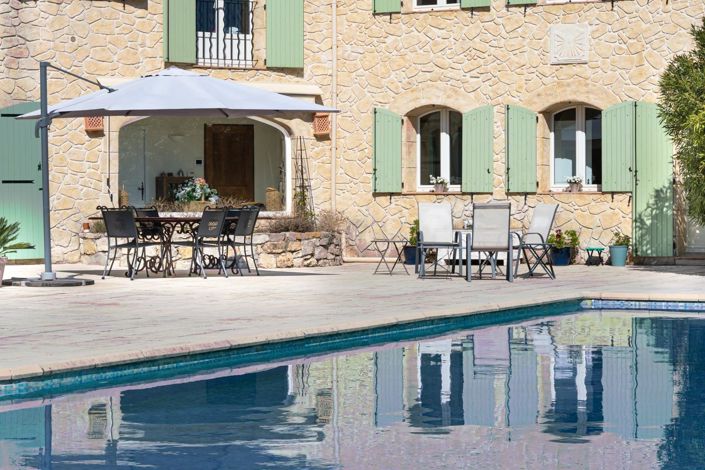 Image No.1-4 Bed House for sale