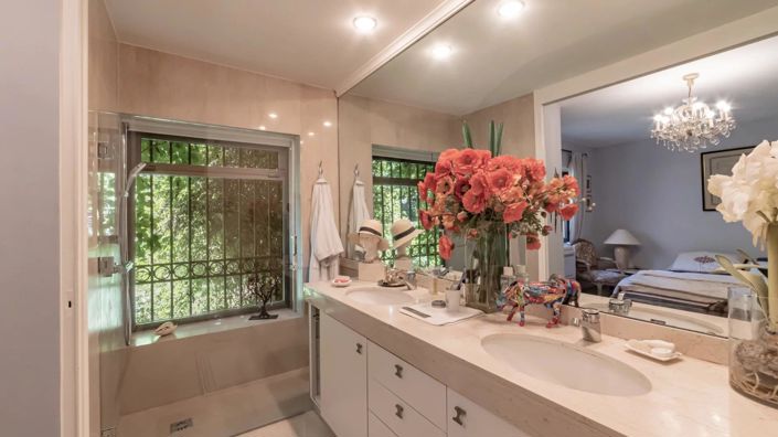 Image No.13-4 Bed House for sale