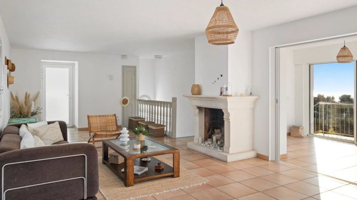 Image No.13-6 Bed House for sale