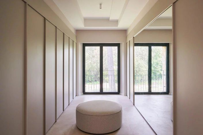 Image No.13-6 Bed House for sale