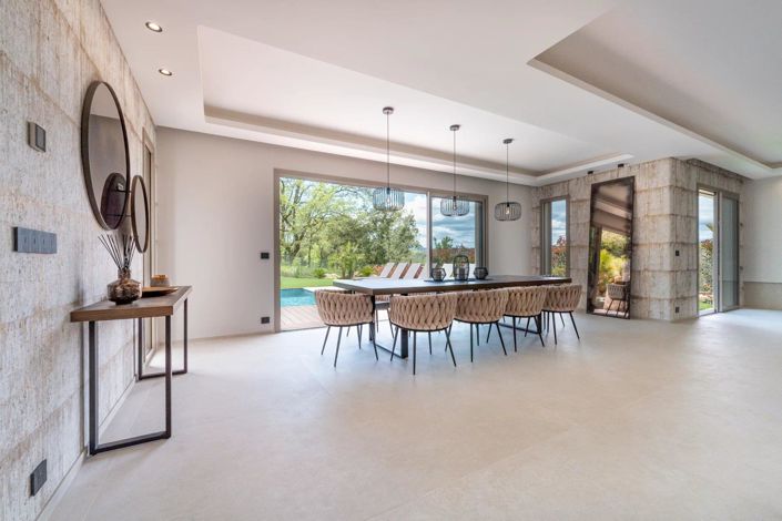 Image No.12-4 Bed House for sale