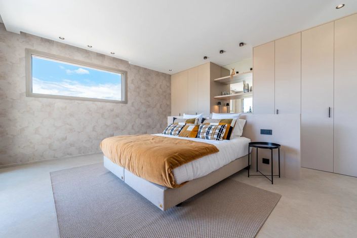 Image No.16-4 Bed House for sale