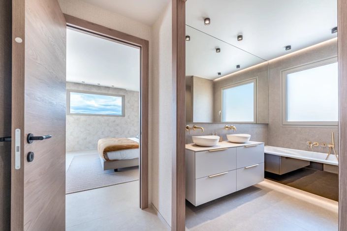 Image No.18-4 Bed House for sale