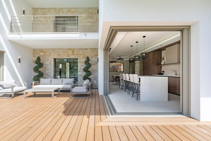 Image No.2-4 Bed House for sale