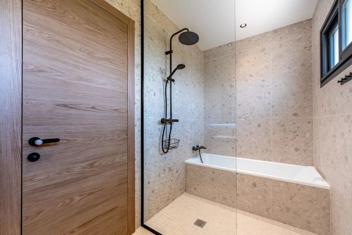 Image No.30-4 Bed House for sale