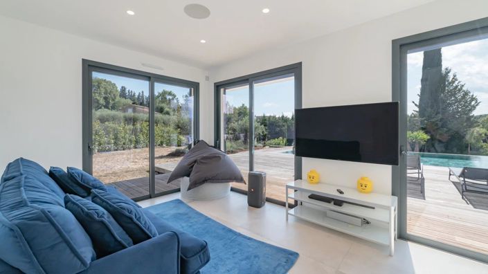 Image No.11-6 Bed House for sale