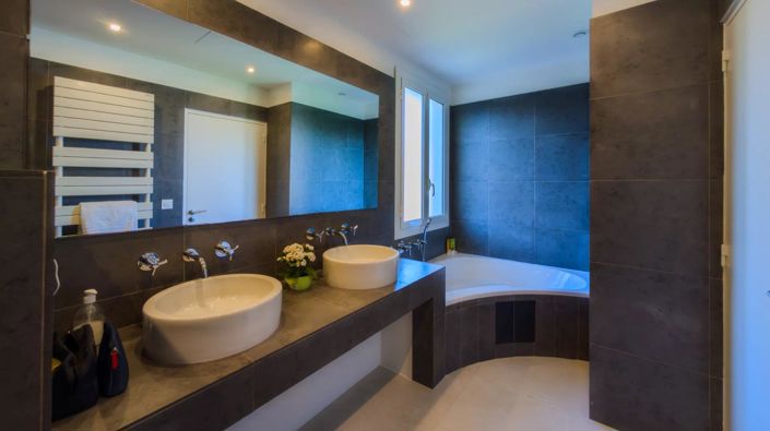 Image No.16-4 Bed House for sale