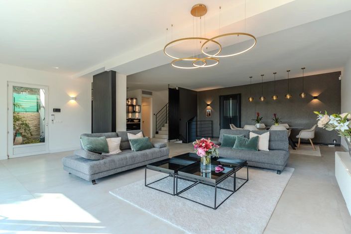 Image No.8-4 Bed House for sale